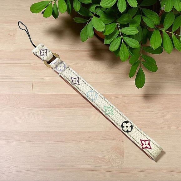 Louis Vuitton White Multicolor Murakami & Vachetta Leather Wristlet Phone Strap - Picture 1 of 9